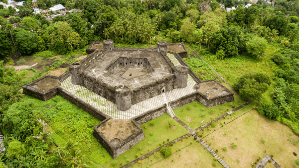 Situs Benteng Belgica di Banda Neira (Foto: canva)