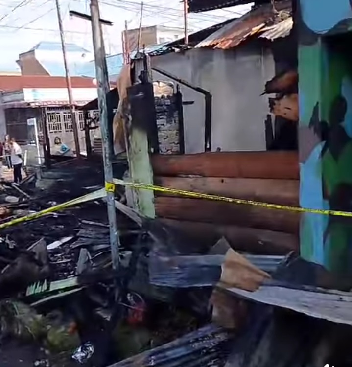 Polisi Belum Ungkap Penyebab Kebakaran Rumah Wartawan Sempurna Pasaribu, Desakan Usut Tuntas Kasus Meningkat