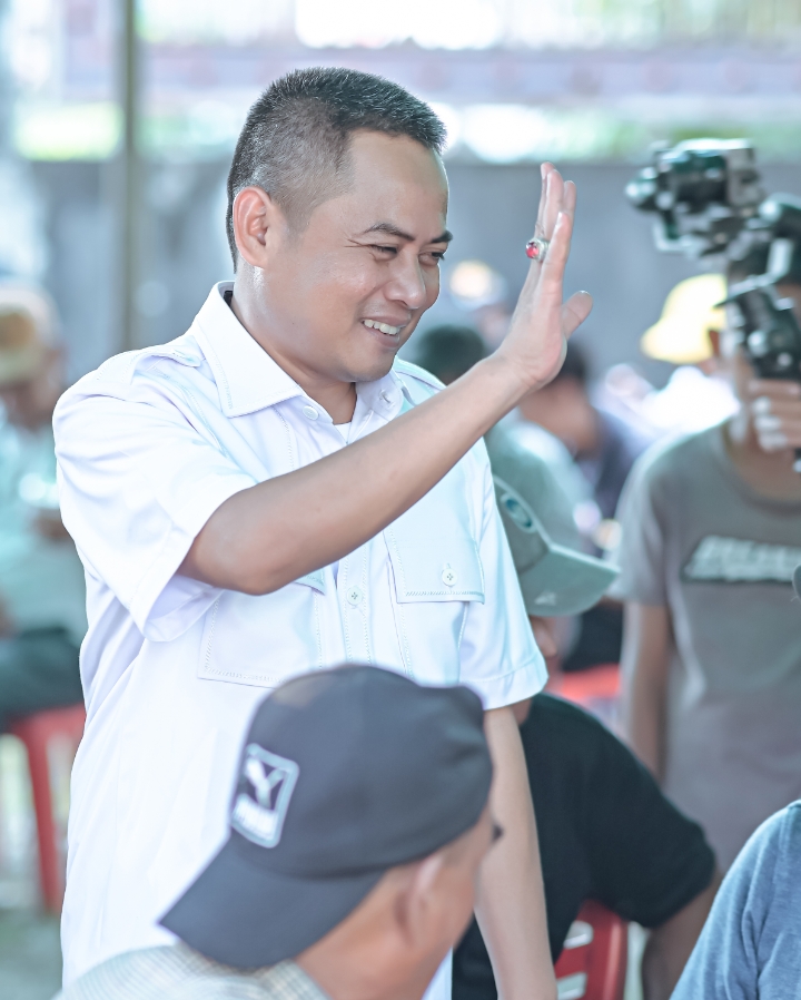 Calon Bupati dan Wakil Bupati Kolaka Utara, Sumarling-Timber di Pelabuhan Tobaku Ribuan Warga Sambut