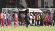 Kericuhan saat Pertandingan sepak bola perempat final PON XXI Aceh-Sumut 2024 antara tuan rumah Aceh dan Sulawesi Tengah (Sulteng)